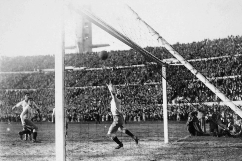 مونديال1930: بداية الحلم العالمي لكرة القدم بمشاركة 13 منتخباً